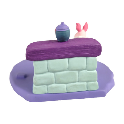 1999 Piglet (First of Four Figurines, Christmas at Pooh's House)