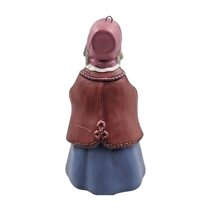 1991 "Mrs. Beaumont" (Dickens Caroler Bell)
