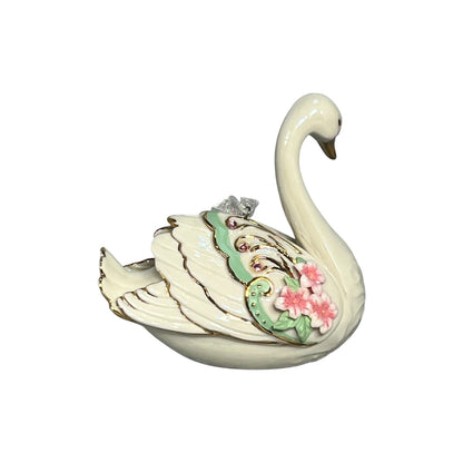 2018 Stunning Swan (Porcelain)