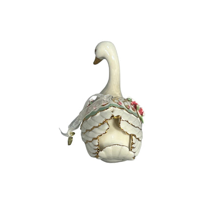 2018 Stunning Swan (Porcelain)