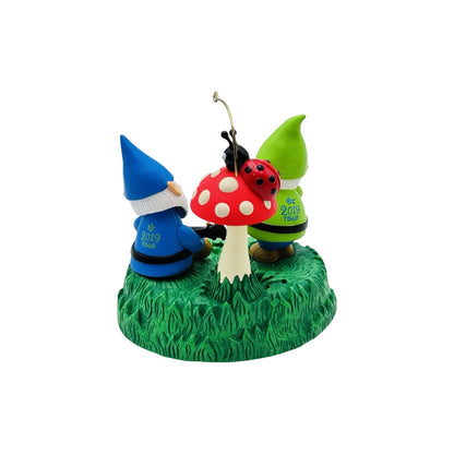 2019 Dueling Gnomes (Garden)