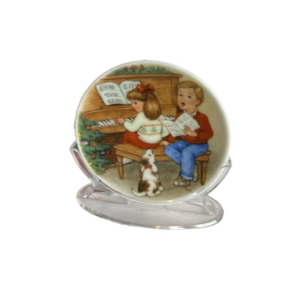 1992 Sweet Holiday Harmony (Collector's Plate)