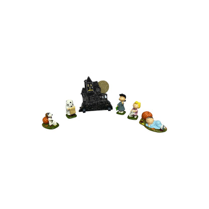 2014 Peanuts Haunted House (Peanuts Village Series)