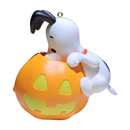 2025 Spooky Snoopy (Peanuts) QFO5455