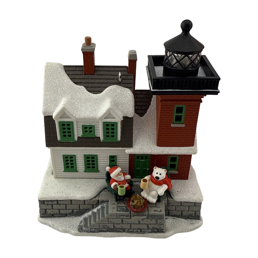 2025 Holiday Lighthouse (Holiday Lighthouse) QXR8702
