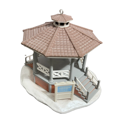 2025 Stars Hollow Gazebo (Gilmore Girls) QXI8442