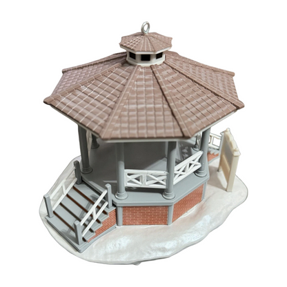2025 Stars Hollow Gazebo (Gilmore Girls) QXI8442