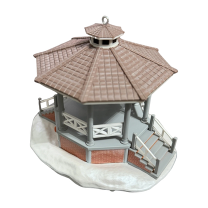 2025 Stars Hollow Gazebo (Gilmore Girls) QXI8442