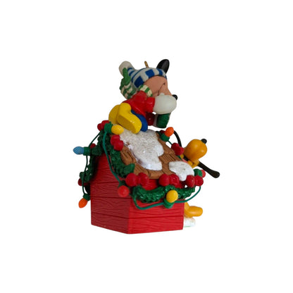 1990 It's Beginning to Look a Lot Like Christmas - Pluto (Mickey Mouse)
