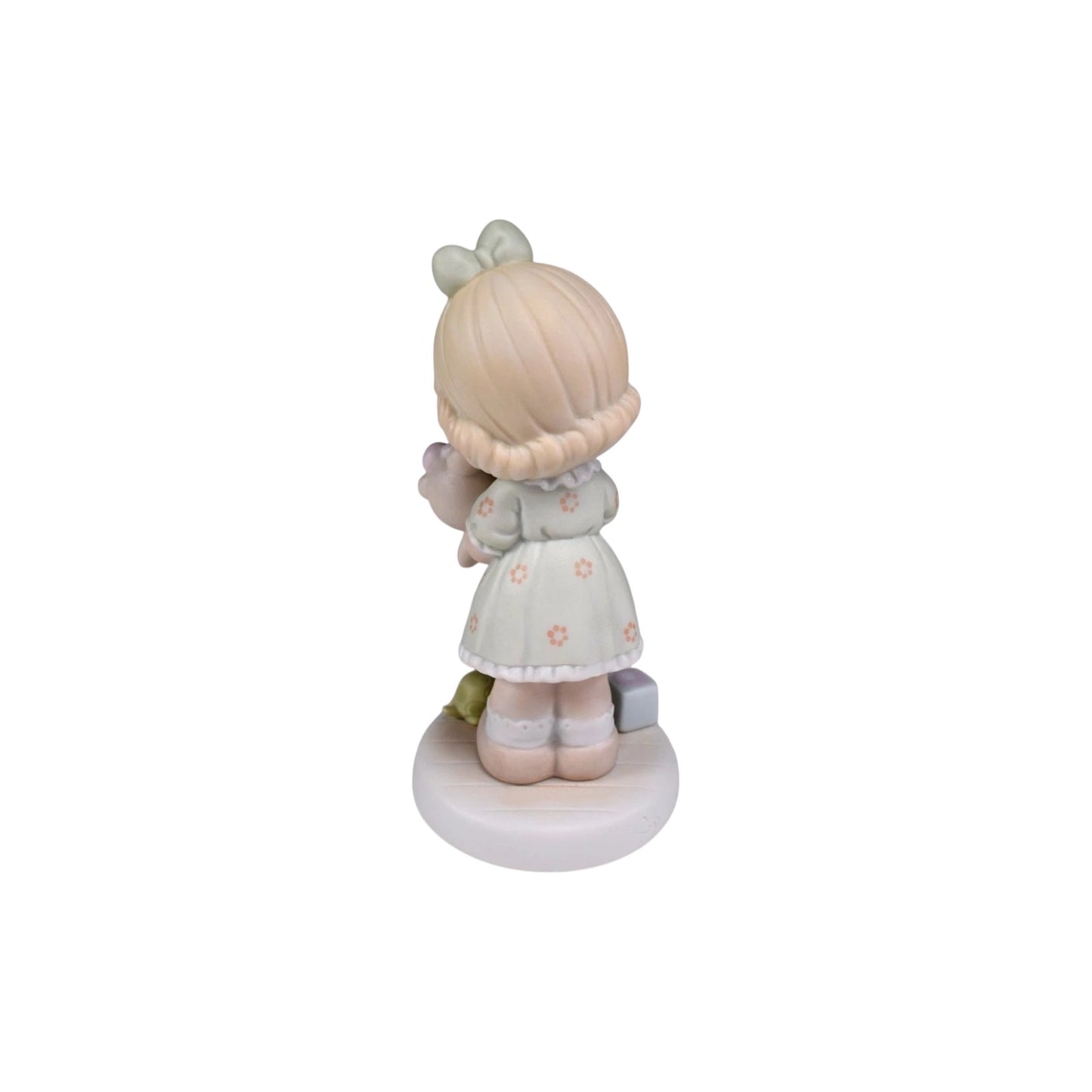 1993 Loving 1993 Members Only Figurine (Precious Moments)