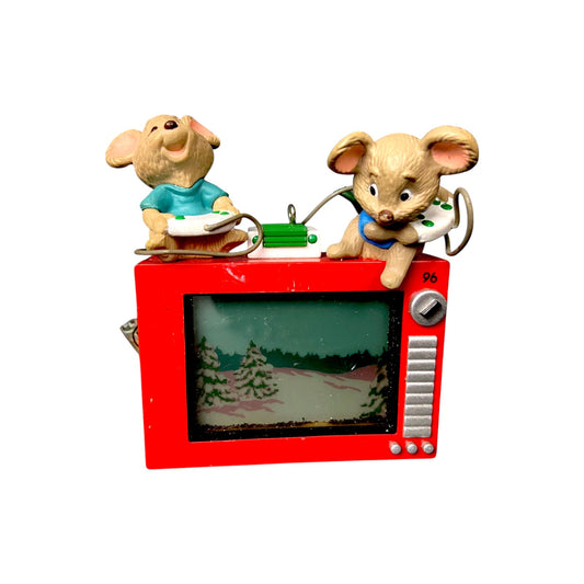 1996 Video Party Hallmark Ornament (Mouse) QLX7431 Image1