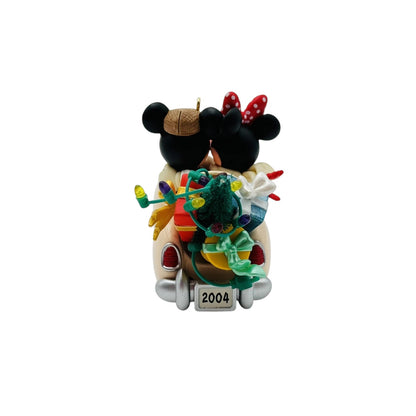 2004 World-Class Shoppers (Mickey and Minnie)