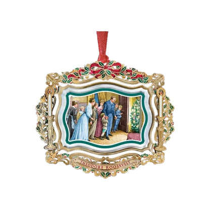 2011 White House Historical Association Ornament - Santa Visits the White House
