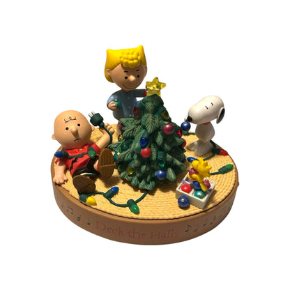 2006 Deck the Halls, Charlie Brown (Peanuts)