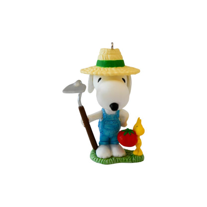 2016 Green Thumb Snoopy (Spotlight on Snoopy)