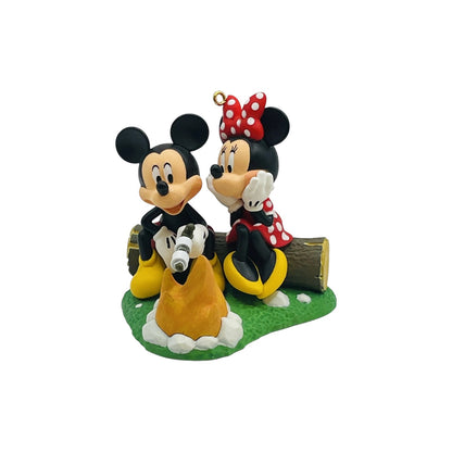 2019 Fireside Friends (Mickey Mouse & Friends)