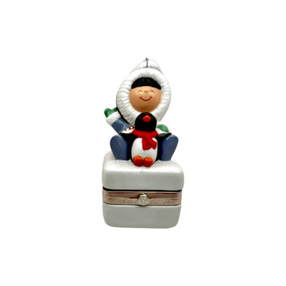 2002 Frosty Friends Porcelain Box (Frosty Friends)