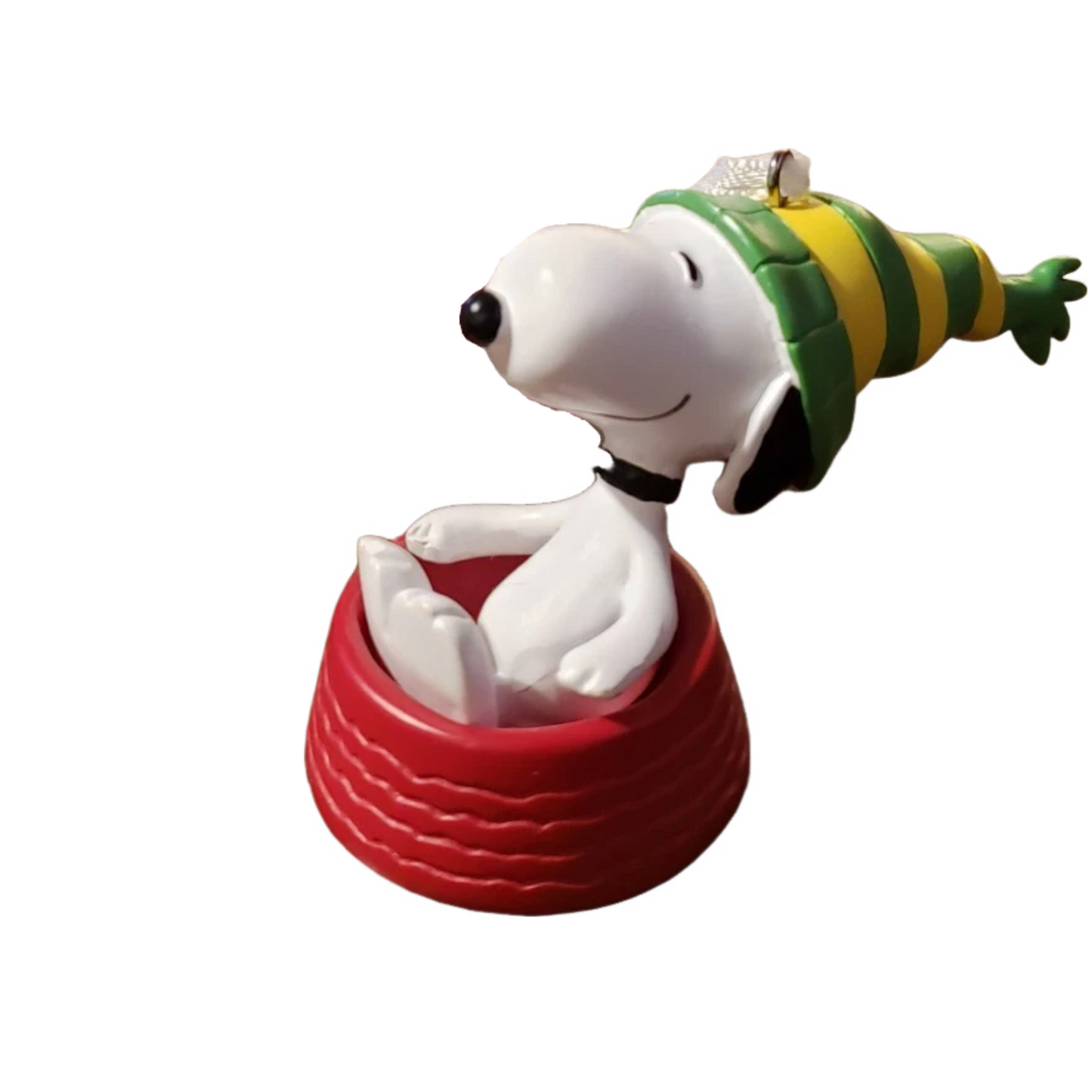2017 Snoopy on Dog Dish Sled (Peanuts)
