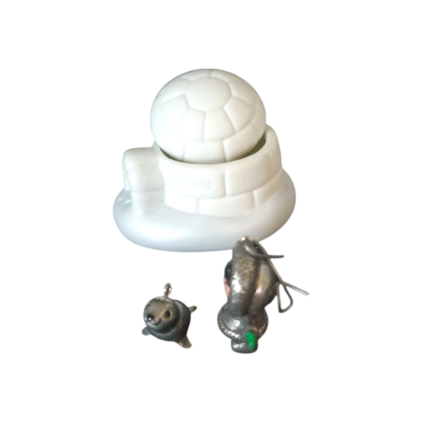 2000 Frosty Friends Igloo (Frosty Friends)