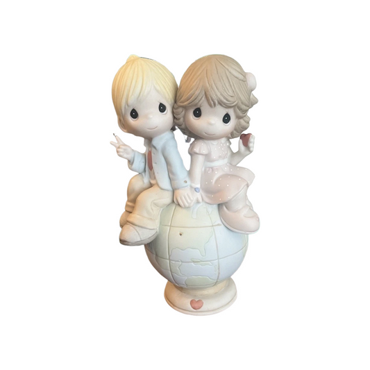 2010 Share the Gift of Love (Precious Moments)