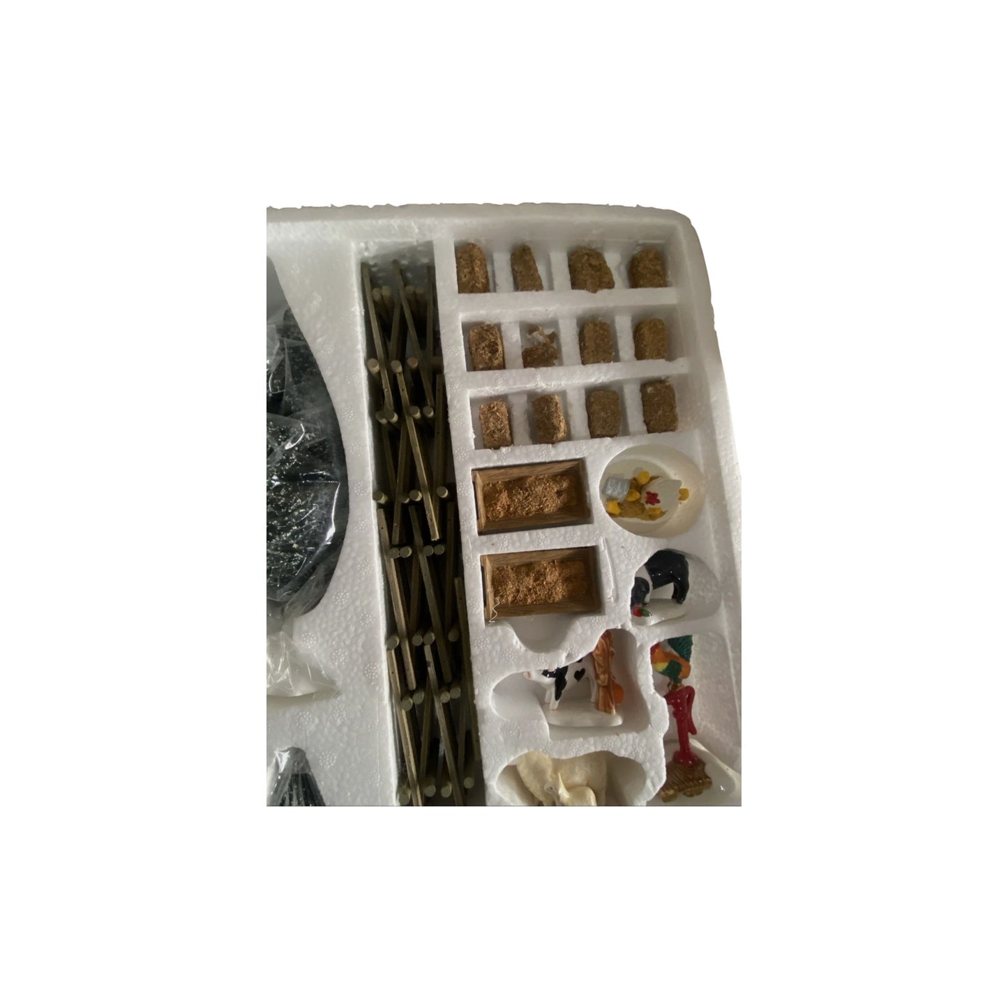 1997 Farm Accessory Set - (The Original Snow Villag)