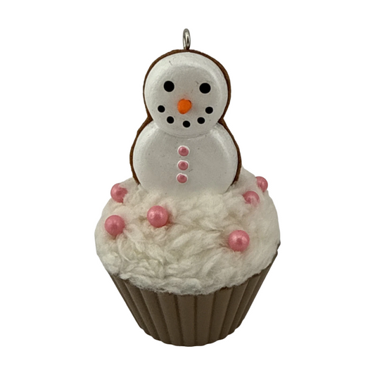 2025 Merry Macarons (Christmas Cupcakes) QXR8395