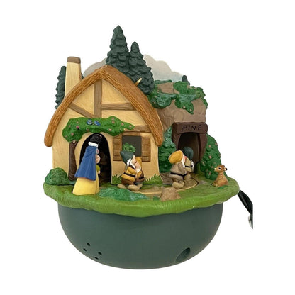 2004 Walt Snow White and the Seven Dwarfs (Snow White)