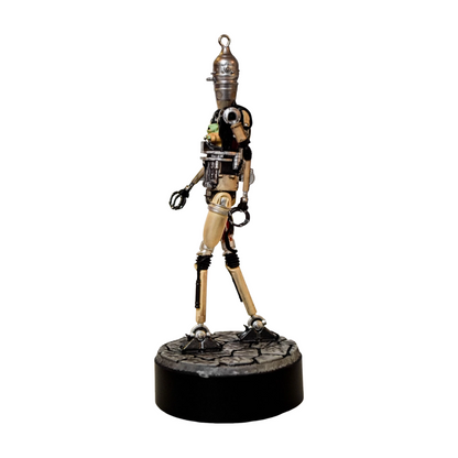 2025 Grogu Operating IG-12 (Star Wars: The Mandalorian) QXI8672