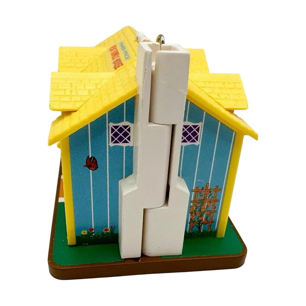 2011 Play Family House (Fisher Price)