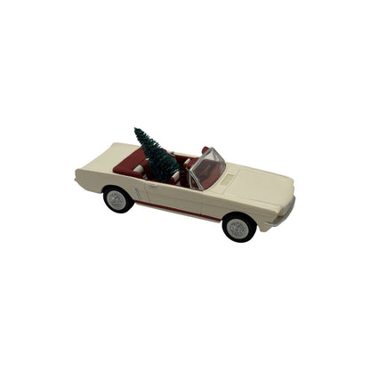 1992 1966 Mustang (Classic American Cars)
