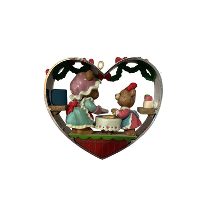 1995 Mother -Teddy Bear Family (Heart)