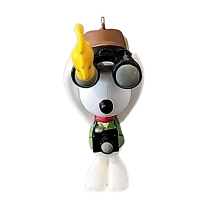2013 Bird-Watcher Snoopy (Spotlight on Snoopy)
