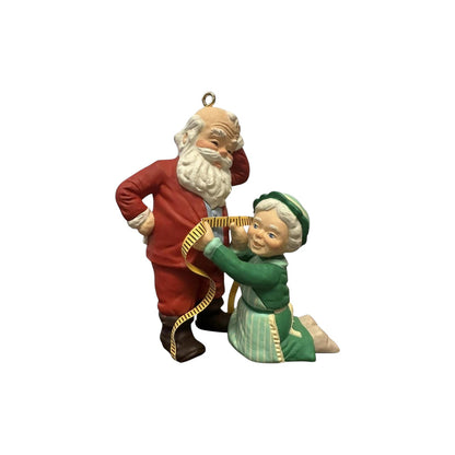 1993 A Fitting Moment (Mr. and Mrs. Claus)