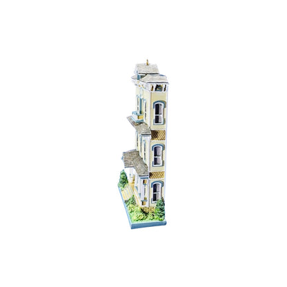 2000 Vintage Victoria Court (Buildings & Houses)