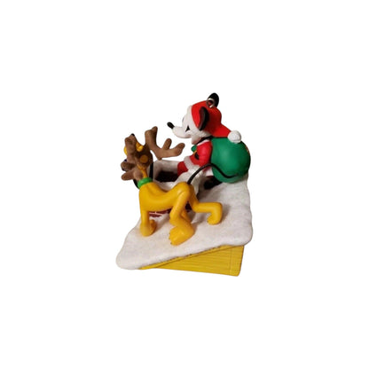 2005 Santa's Helpers (Mickey and Pluto)