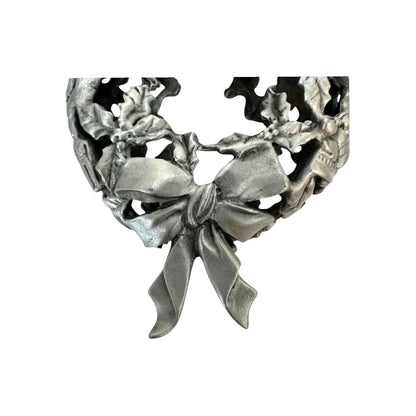 1993 Glowing Pewter Wreath (Wreath)