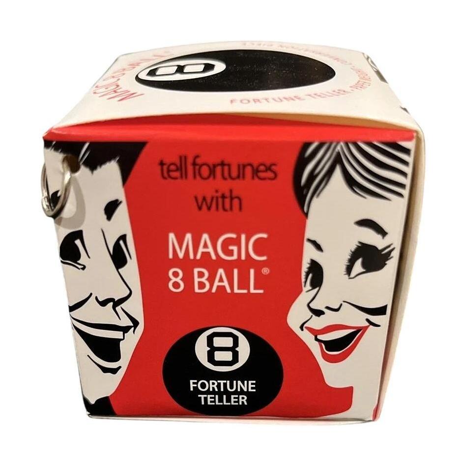 2008 Magic 8 Ball (Toys and Games)