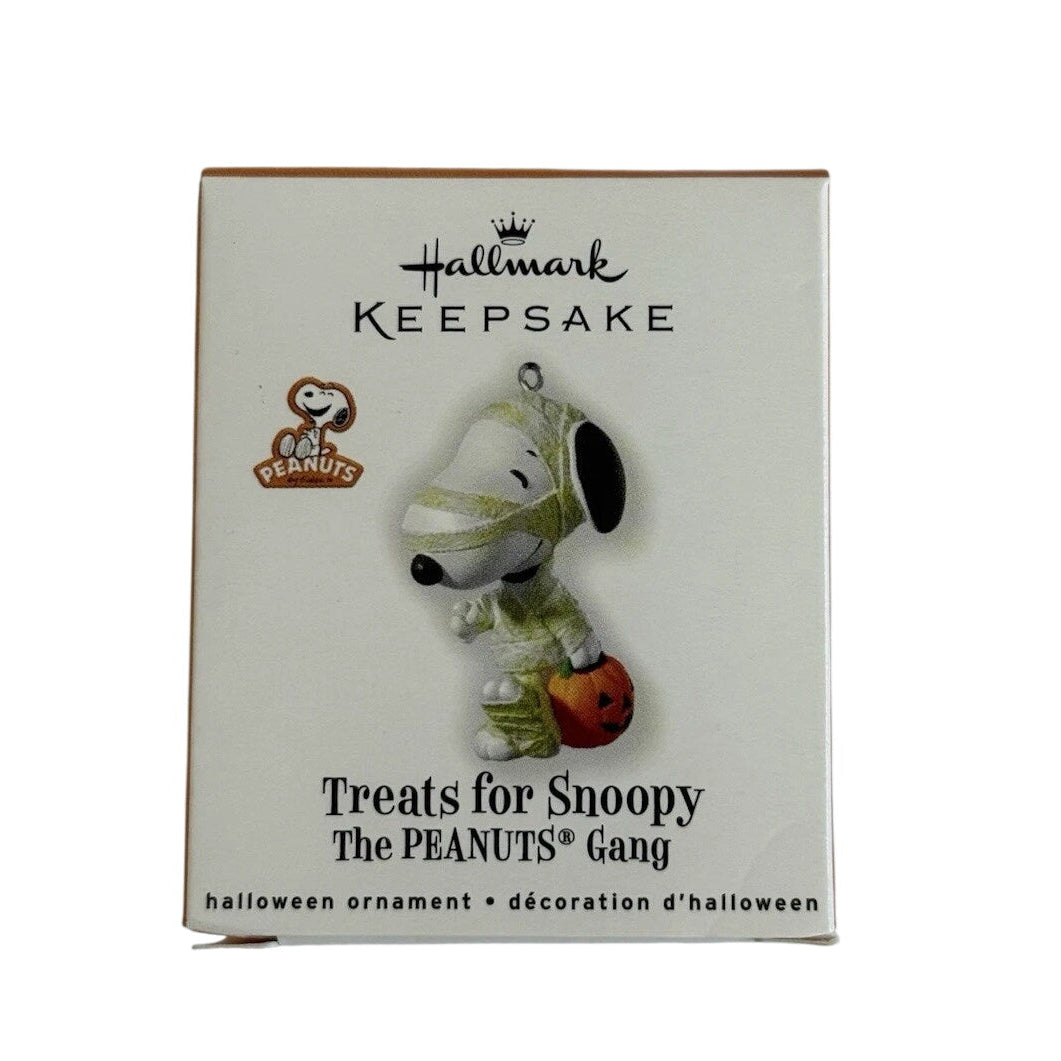 2010 Treats for Snoopy (Peanuts)