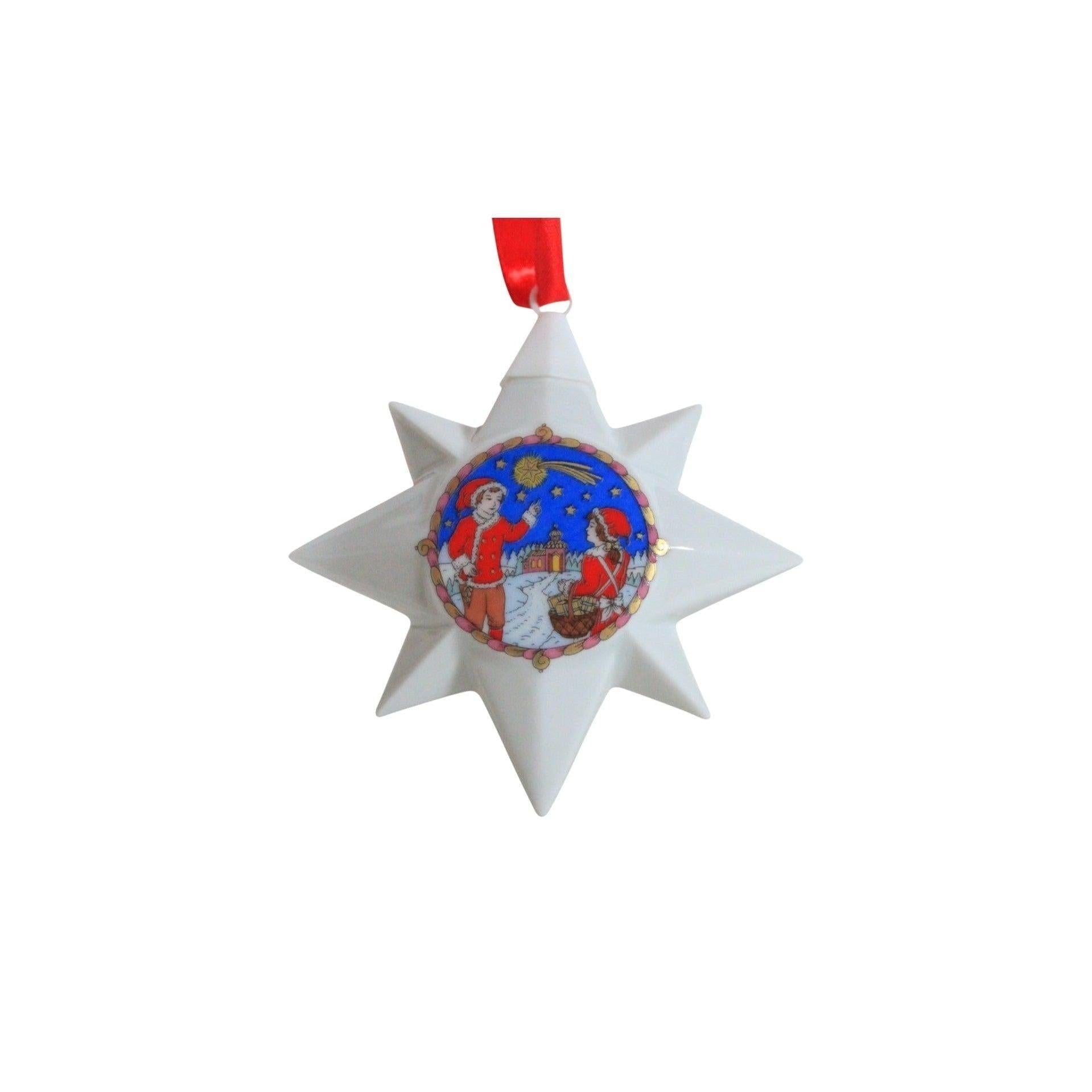 Snowy Scene Star Ornament: Spread Joy & Festivity this Holiday Season Image1